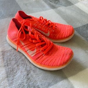 Nike shoes very comfy to run in